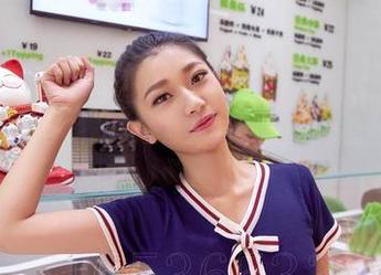 少女直穿合集：操场上那点趣事，爱丝更新里全都有