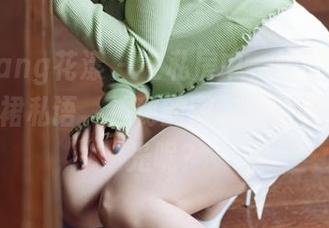 HuaYang花漾 - 在私房中，媛媛酱belle与白裙私语，神秘的图包里藏着谁的目光呢？