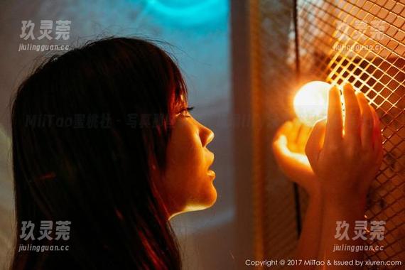 MiiTao蜜桃社 - 写真那些事儿：琉璃lily泳衣照里藏的游泳技巧！