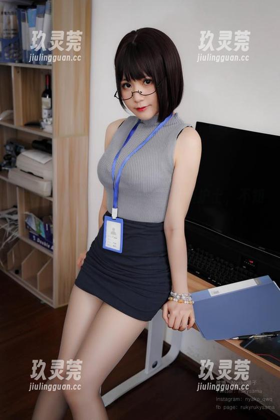 Nyako喵子 Nyako喵子写真系列_英仙座护士,不知道该看哪里好啊