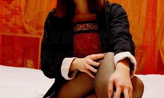 PANS - 你说安妮的“女孩”能不当壁纸吗？完全是桌面必备啊！