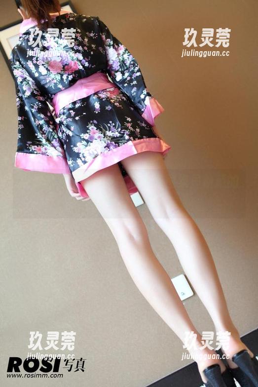 ROSI写真 说好的水手服,ROSI免费图集里隐藏的小亮点你得细细品味。