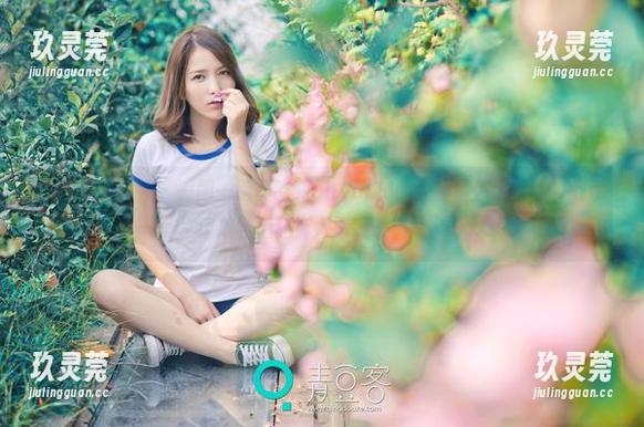 TGOD推女神 - 一图一篇黄歆苑chobits的校园画像合集，真心希望放学后还有人等我送钥匙。