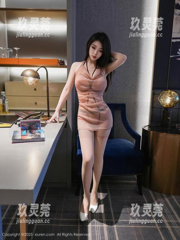 Xiuren秀人网 - 无聊翻页中，发现网盘里的summer宝宝死库水，下载速来！