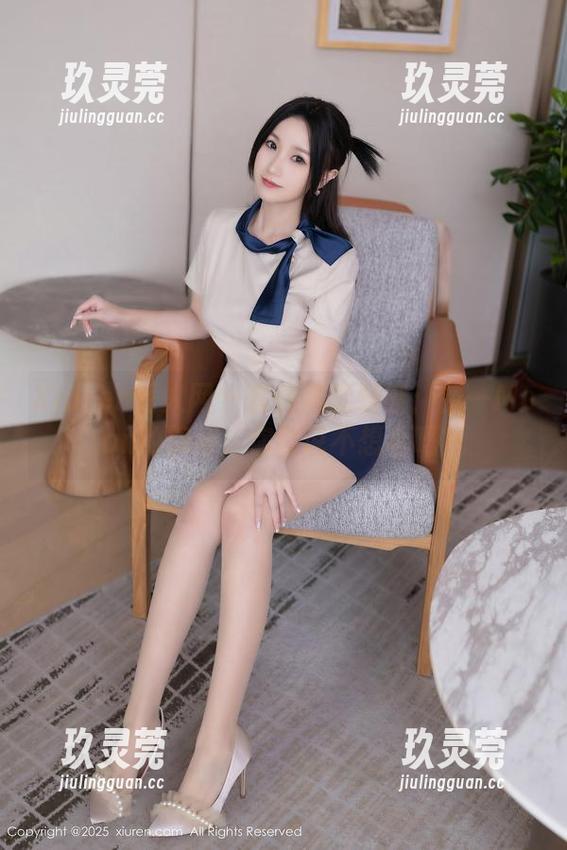 Xiuren秀人网 - 套图高能预警：伊一Moon的旗袍，你敢说不想看吗？