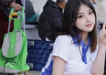 Xiuren秀人网 - 林文文美图大集合：女孩的魅力，让我不由自主想呼喊“哇塞！”