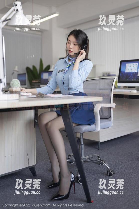 Xiuren秀人网-颖仪baby Xiuren秀人网 - 精选图包里的美足,颖仪baby总是那么自然地吸引周围的一切。