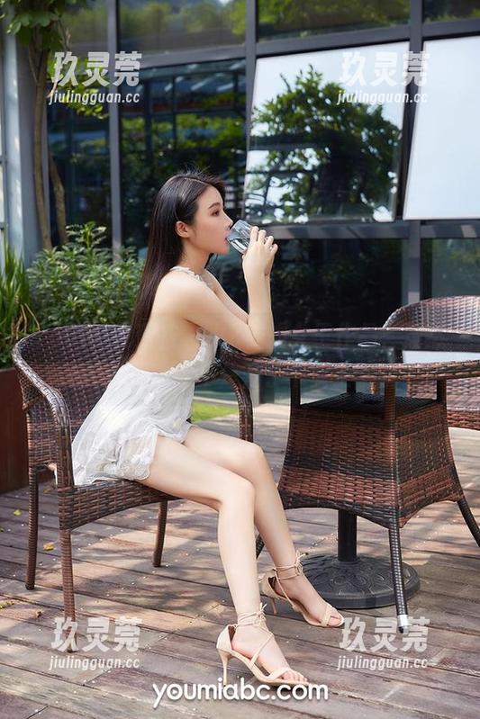 YouMi尤蜜荟-小KK YouMi尤蜜荟 - 小KK的女王作品,竟然让我想问她是不是开了个女王学院?
