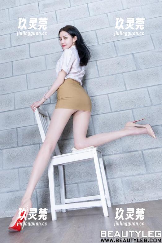 beautyleg-Aries beautyleg - 拿起Aries白色图册,沉浸在一片模糊的光线中,想是不是该弥补一下糖分。
