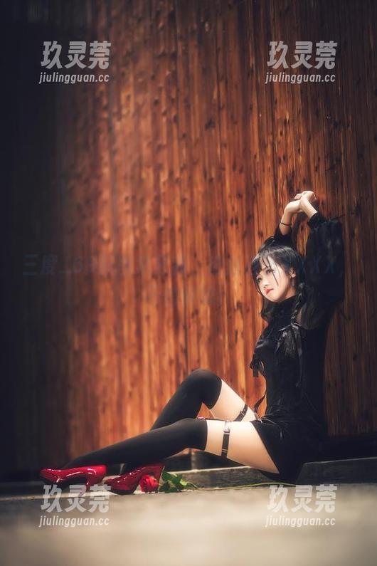 三度_69新图集更新，肉丝直击XXXX，不信来瞧！