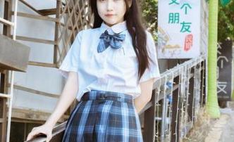 不呆猫带来最新兔女郎照片，满满的“期待”与“惊艳”耶。