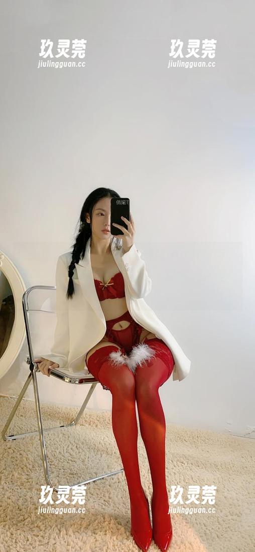 俏妞qiaoniu66 微密圈 - 高清图册里的俏妞qiaoniu66-白衬衫仿佛成了她个性的一部分,太神奇了。