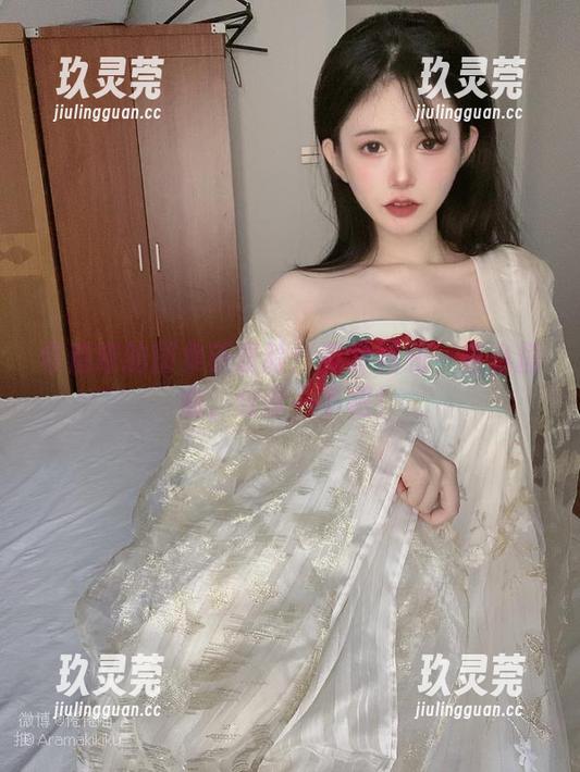 倦倦喵的图集新冒险：露背裙和一些小插曲，分享一下吧！