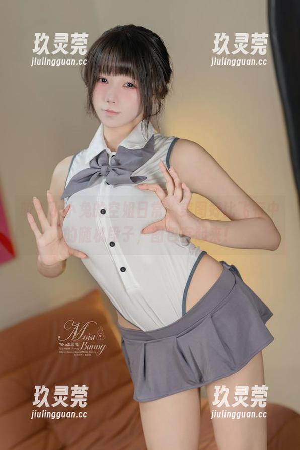 咬人小小兔 咬人小小兔的空姐日常,美图好比飞行中的随机段子,图包存起来!
