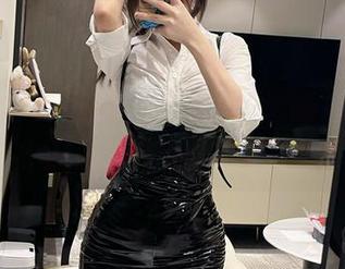 微密圈 - 奔跑的晶骡子，谁说睡衣只能在家里穿？我的合集是美丽小姐的样板！