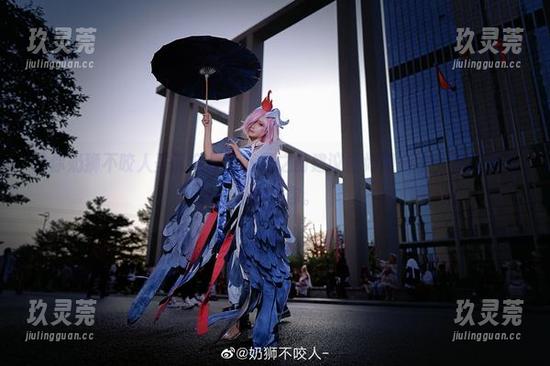 给你奶狮不咬人圣诞全集，下载之前建议备好眼药水，别说我没提醒过你。