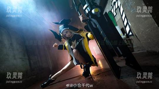 合集里有小仓千代w的透明女仆，今天谁还有心情上班啊？