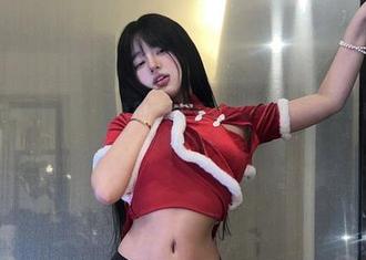 微密圈 - 瞧这小优优子，粉色吊带裙和无圣光的结合，简单却越看越好，图集值得细品