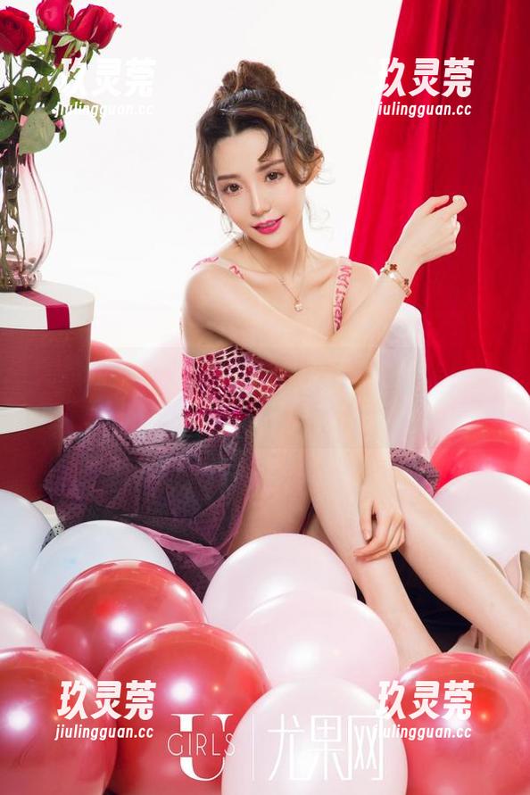 尤果网-李易童 尤果网 - 李易童的透明福利写真,让你眼前一亮的同时也眉毛一挑