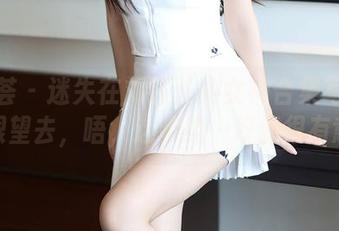 尤蜜荟 - 迷失在刘钰儿的女神合集写真：一眼望去，唔，这姿势…好像很有意思