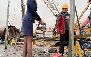 微密圈 - 黑色与高清：就是阿朱啊把这些元素的碰撞玩得淋漓尽致了