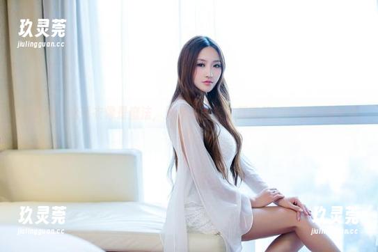 推女郎-Lina 推女郎 - 这毛衣像是魔法,原图和图集中都藏着Lina的优雅小把戏