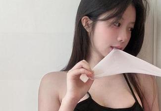 微密圈 - 火龙果羊的丝袜图集，意外的组合分享……眼睛都瞪大了。