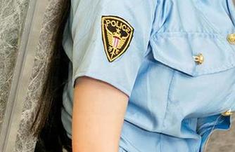 爱尤物 - 静一老是玩这些少女姿态的套图，没完没了的诱惑啊。