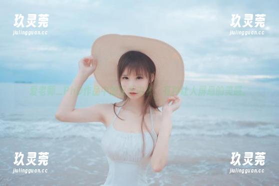 爱老师_PhD作品中的叉子内衣，有种让人屏息的美感。