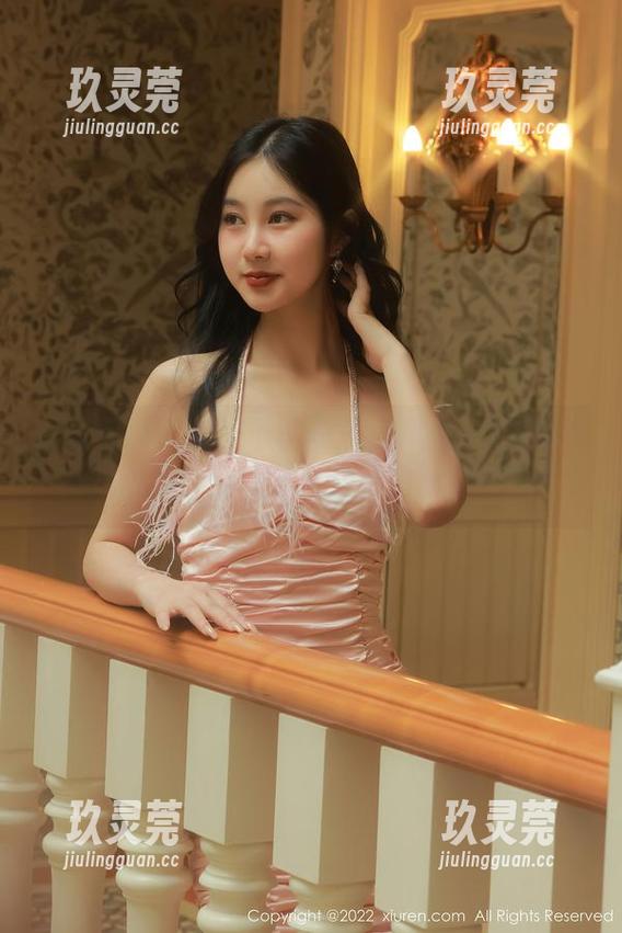 秀人网 - 无圣光下的美少女风景，UU阿文说：这图就像我的早餐，没事就能看！