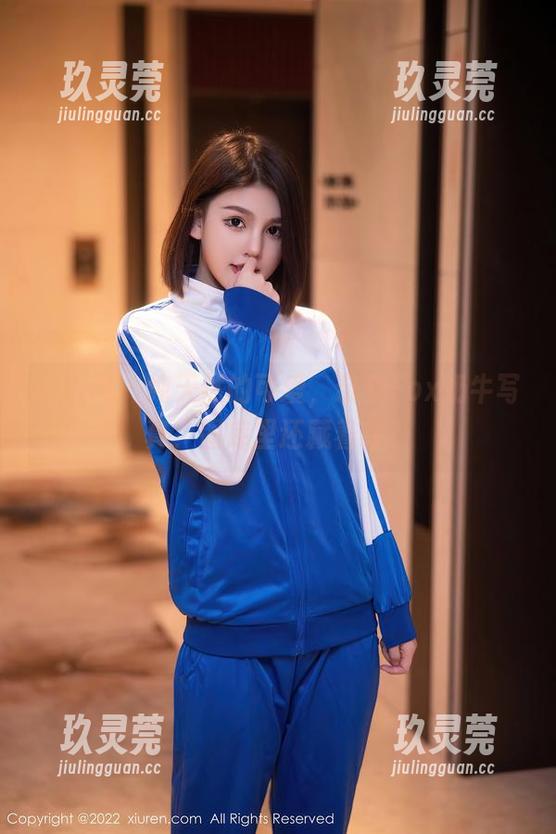 秀人网 - 纯天然的可爱，奈奈Fox奶牛写真，图库里还藏着啥？