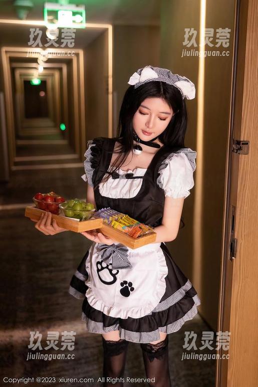 秀人网 - 每一张全套写真都在演绎小樱koko的微妙剧情，真相在哪？