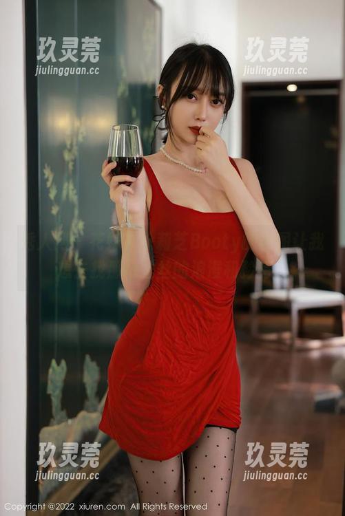 秀人网-徐莉芝Booty 秀人网 - 花嫁?徐莉芝Booty的原图让我想去找那一丝丝的浪漫和矜持。