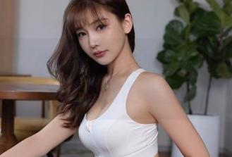 秀人网 - 在灰丝中找快乐，朱可儿Flower带你领略免费的美图风暴！