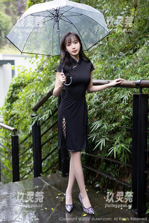 秀人网-林文文yooki 秀人网 - 再看一次林文文yooki的泳池壁纸:就像水中的倒影,似真似假,想不明白!