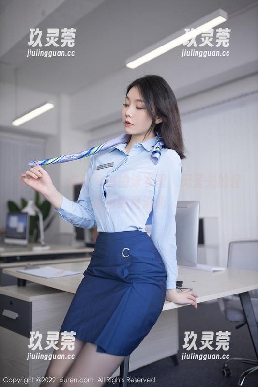 秀人网 - 在田兮白的泳衣里，无圣光的轻松感肆意流淌
