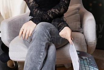 秀人网 - 美图刷屏，陈梵妮Fanny的旅拍又一次把我们带回了“目的地”！