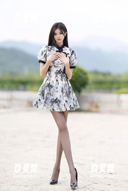 秀人网-麻布学妹 秀人网 - 肆意展现的在线作品,麻布学妹的体操服好像在透出点什么
