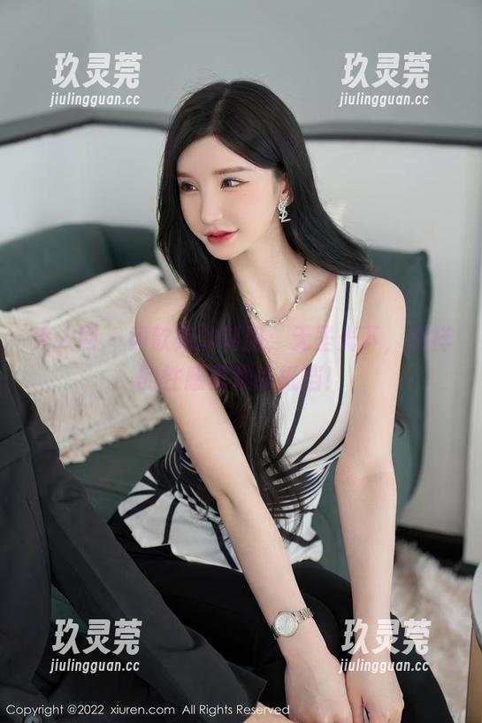 秀人网-黄歆苑 秀人网 - 黄歆苑的制服:无圣光下,别样的性感真难以抵挡!