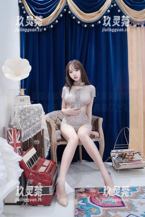 米线线sama 难得一见的米线线sama,让兔女郎在线变身,刺激的不是画面,是我脑门上飞过的鸭子。