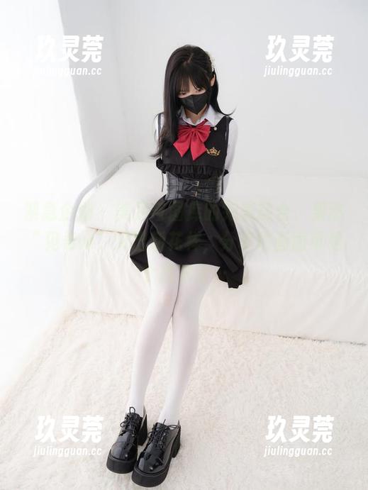 紧急企划 - 美足与图库的完美融合，果然“见希w”又出新花样，分享这画面可是个技术活…