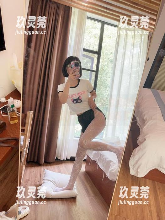 微密圈 - 胜利的小生活，图包里的蝴蝶黑丝和无圣光的暧昧玩的高歌
