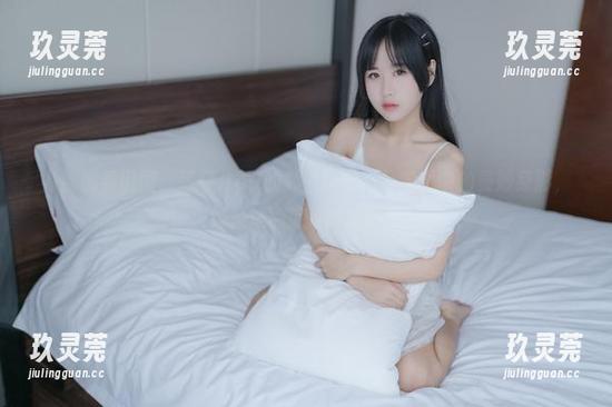 从新图看旧图，萌芽儿o0的林中少女，是微风中的曼妙身影，还是你心底那抹暗影？