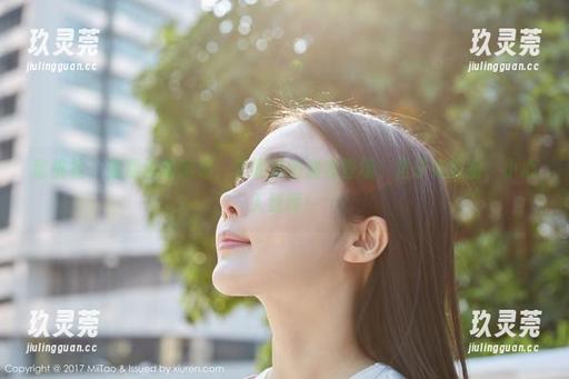 蜜桃社-李颖诗 蜜桃社 - 免费合集响起,李颖诗的油亮登场,君子好打扮,小心入迷啊!