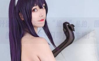 “蜜汁猫裘”力作——“奶牛”私拍，图片里的幸福感就是一口喝到甜牛奶！