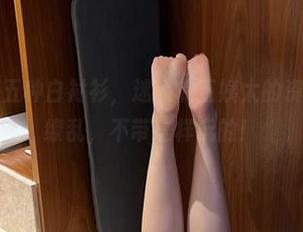 微密圈 - 十五种白衬衫，迷人的五姨太的资源让你眼花缭乱，不带这样玩的！