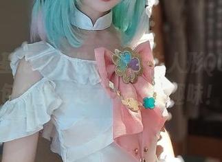 谁说比基尼只有性感？迷失人形QUQ的图包分享传递不一样的趣味！