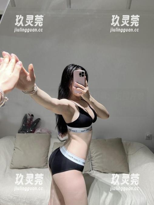 微密圈 - 铁锤姐姐与她的短裤：这图片也太亮眼了吧！