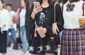 魔镜街拍 - 肉丝藏心中，婷婷的合集让寒风也有了温度