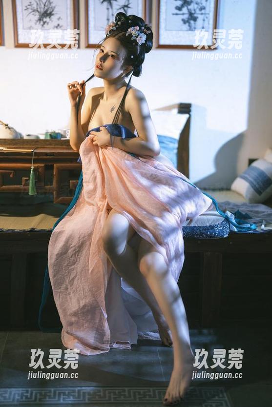 鹿八岁baby 这是谁家的兔女郎?鹿八岁baby豹纹美爆了,快来下载!